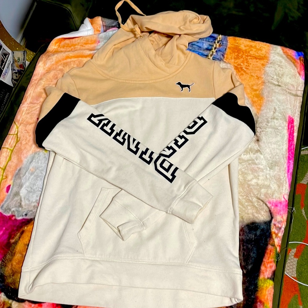 Casual Victoria secrets pink hoodie